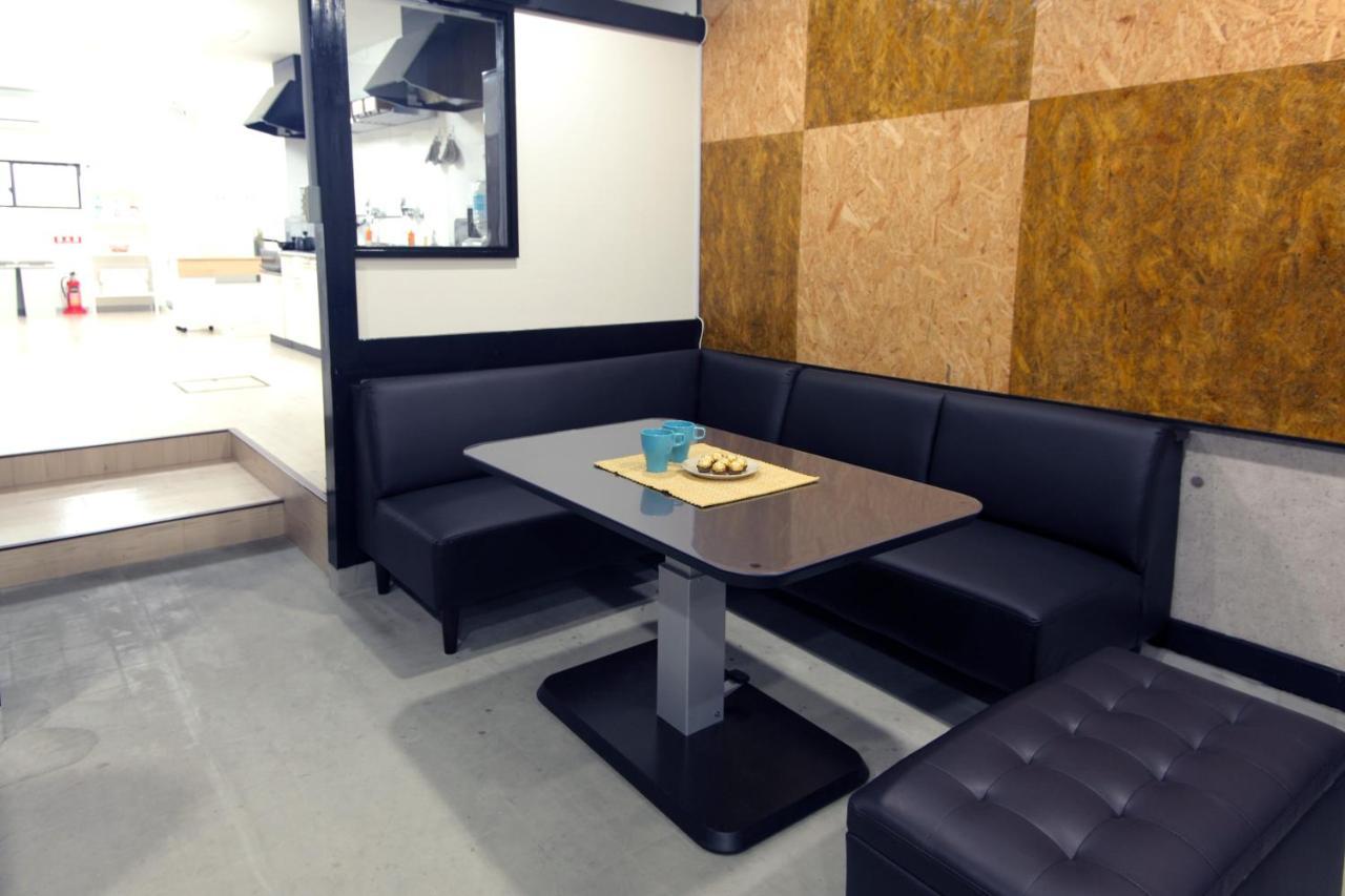 Guest House Futaba Osaka Exterior photo